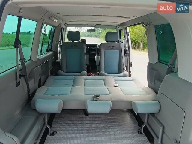 Серый Фольксваген Мультиван, объемом двигателя 2.46 л и пробегом 514 тыс. км за 10900 $, фото 14 на Automoto.ua