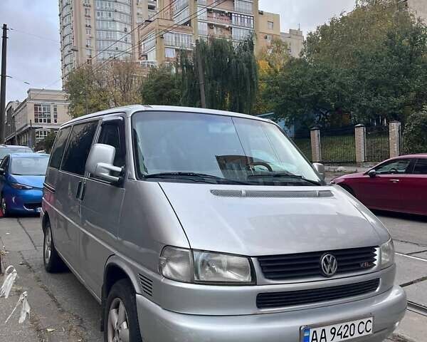 Серый Фольксваген Мультиван, объемом двигателя 2.77 л и пробегом 555 тыс. км за 5999 $, фото 1 на Automoto.ua