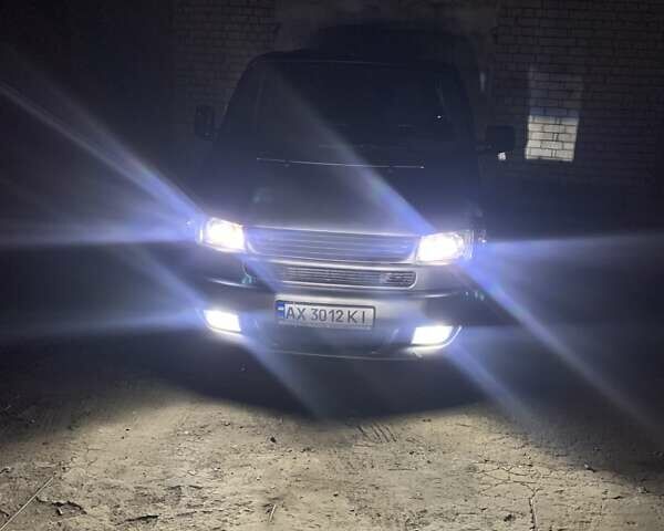Сірий Фольксваген Мультиван, об'ємом двигуна 2.46 л та пробігом 210 тис. км за 13700 $, фото 38 на Automoto.ua