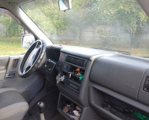 Фольксваген Мультиван 2002 в Киеве на Automoto.ua Серый Фольксваген Мультиван, объемом двигателя 2.5 л и пробегом 347 тыс. км за 13333 $, фото 7 на Automoto.ua