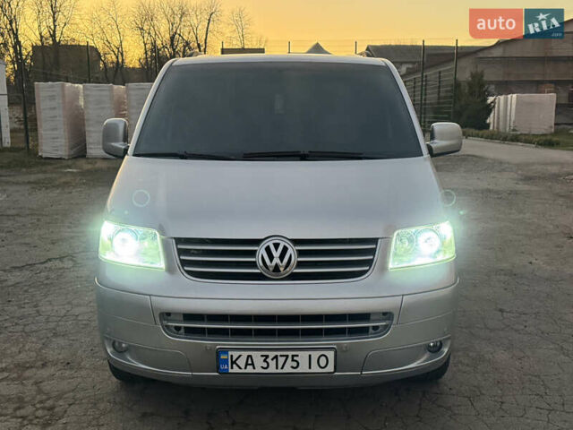 Сірий Фольксваген Мультиван, об'ємом двигуна 2.5 л та пробігом 290 тис. км за 8950 $, фото 7 на Automoto.ua