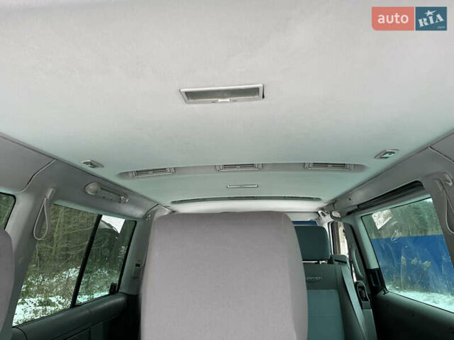 Сірий Фольксваген Мультиван, об'ємом двигуна 2.5 л та пробігом 420 тис. км за 9850 $, фото 25 на Automoto.ua