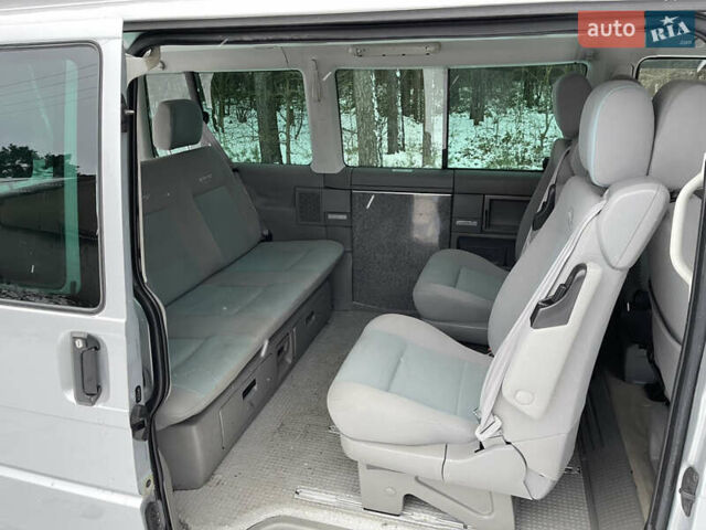 Сірий Фольксваген Мультиван, об'ємом двигуна 2.5 л та пробігом 420 тис. км за 9850 $, фото 12 на Automoto.ua