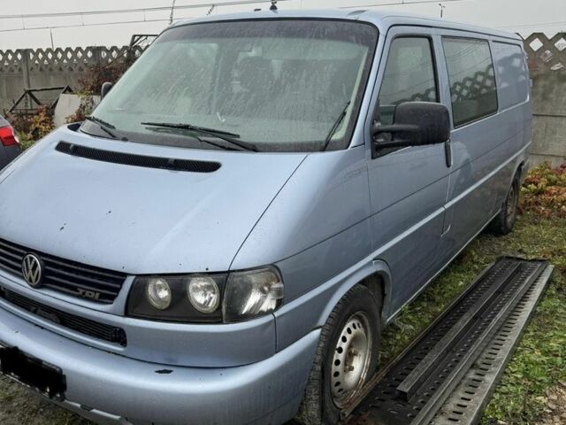 Сірий Фольксваген Мультиван, об'ємом двигуна 2.5 л та пробігом 400 тис. км за 2967 $, фото 1 на Automoto.ua