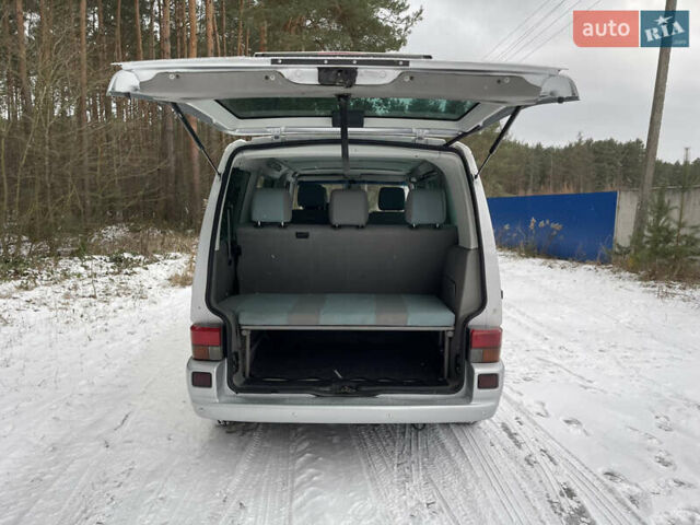 Сірий Фольксваген Мультиван, об'ємом двигуна 2.5 л та пробігом 420 тис. км за 9850 $, фото 10 на Automoto.ua