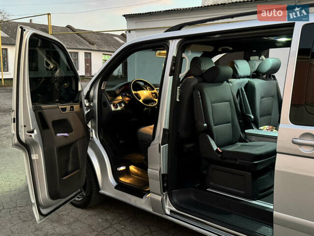 Сірий Фольксваген Мультиван, об'ємом двигуна 2.5 л та пробігом 290 тис. км за 8950 $, фото 12 на Automoto.ua