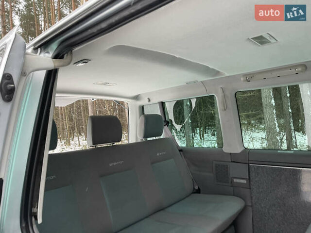 Сірий Фольксваген Мультиван, об'ємом двигуна 2.5 л та пробігом 420 тис. км за 9850 $, фото 71 на Automoto.ua