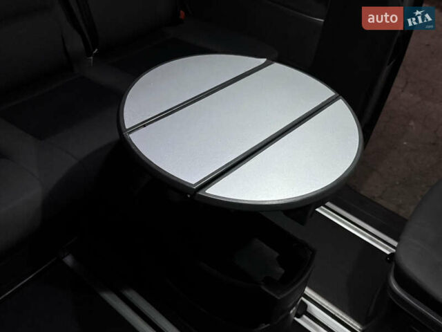 Сірий Фольксваген Мультиван, об'ємом двигуна 2.5 л та пробігом 290 тис. км за 8950 $, фото 33 на Automoto.ua