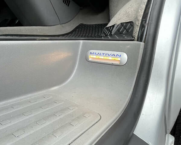 Серый Фольксваген Мультиван, объемом двигателя 1.98 л и пробегом 116 тыс. км за 14000 $, фото 29 на Automoto.ua