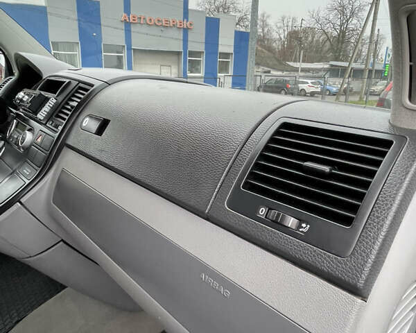 Сірий Фольксваген Мультиван, об'ємом двигуна 1.98 л та пробігом 116 тис. км за 13500 $, фото 36 на Automoto.ua