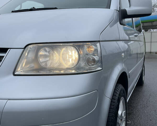 Сірий Фольксваген Мультиван, об'ємом двигуна 1.98 л та пробігом 116 тис. км за 13500 $, фото 2 на Automoto.ua