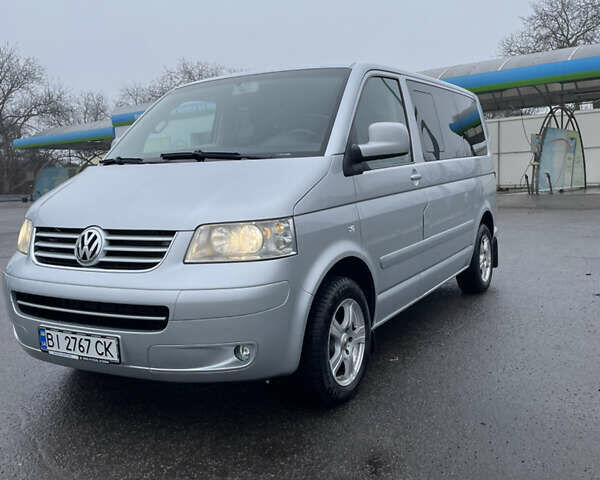 Серый Фольксваген Мультиван, объемом двигателя 1.98 л и пробегом 116 тыс. км за 14000 $, фото 1 на Automoto.ua