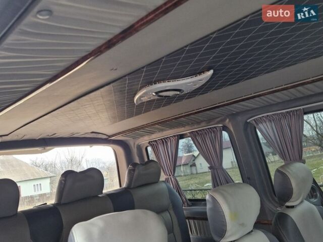 Серый Фольксваген Мультиван, объемом двигателя 2.46 л и пробегом 220 тыс. км за 8700 $, фото 26 на Automoto.ua