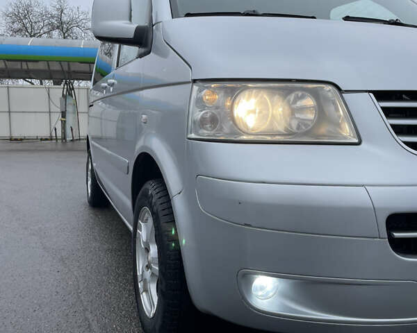 Серый Фольксваген Мультиван, объемом двигателя 1.98 л и пробегом 116 тыс. км за 14000 $, фото 10 на Automoto.ua