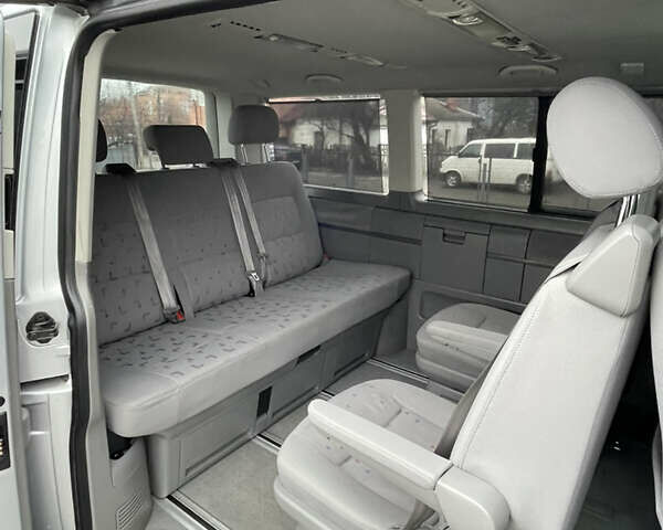 Серый Фольксваген Мультиван, объемом двигателя 1.98 л и пробегом 116 тыс. км за 14000 $, фото 37 на Automoto.ua