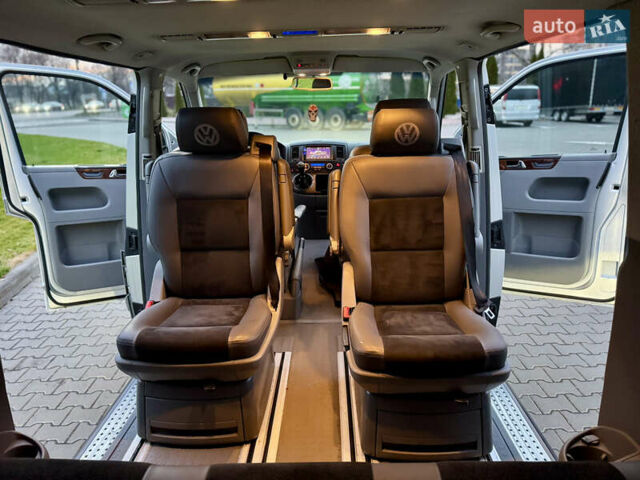 Сірий Фольксваген Мультиван, об'ємом двигуна 2.5 л та пробігом 357 тис. км за 13750 $, фото 16 на Automoto.ua