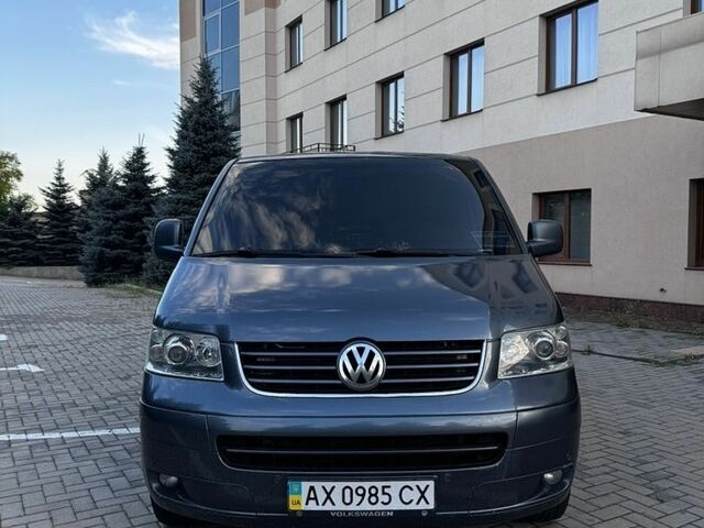 Сірий Фольксваген Мультиван, об'ємом двигуна 2.46 л та пробігом 385 тис. км за 12000 $, фото 11 на Automoto.ua