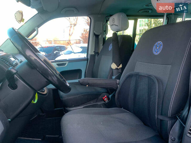Серый Фольксваген Мультиван, объемом двигателя 2.46 л и пробегом 308 тыс. км за 12890 $, фото 18 на Automoto.ua