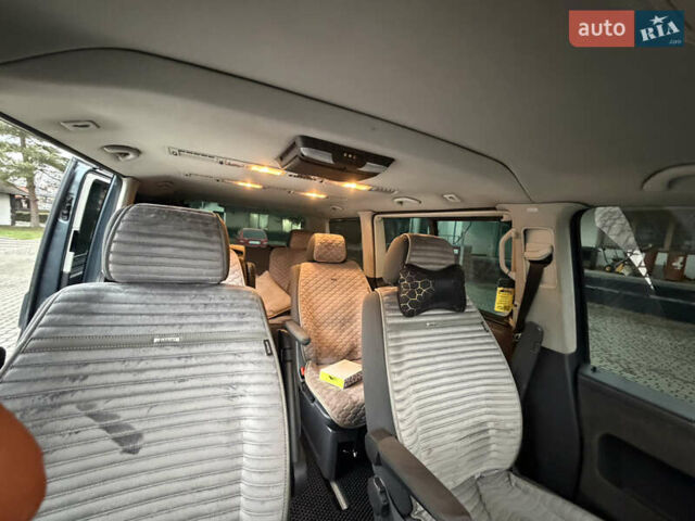 Сірий Фольксваген Мультиван, об'ємом двигуна 2.46 л та пробігом 322 тис. км за 16000 $, фото 12 на Automoto.ua