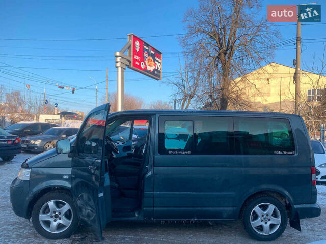 Серый Фольксваген Мультиван, объемом двигателя 2.46 л и пробегом 308 тыс. км за 12890 $, фото 10 на Automoto.ua