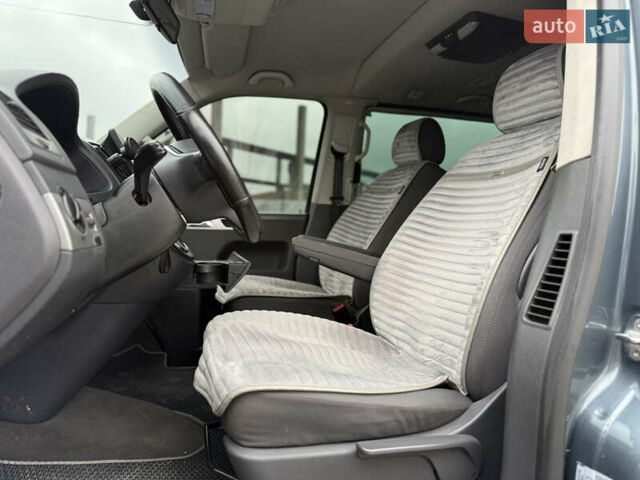 Серый Фольксваген Мультиван, объемом двигателя 2.5 л и пробегом 322 тыс. км за 14350 $, фото 10 на Automoto.ua