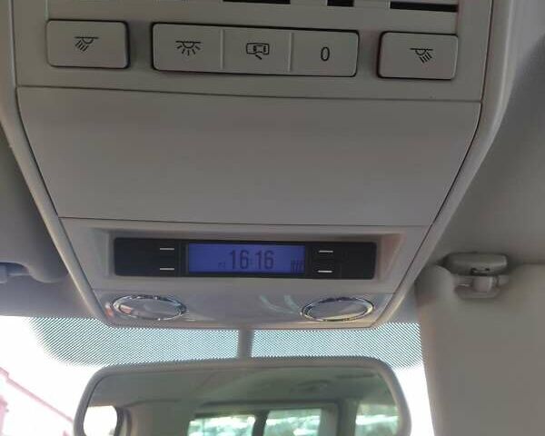 Сірий Фольксваген Мультиван, об'ємом двигуна 2.5 л та пробігом 170 тис. км за 16000 $, фото 13 на Automoto.ua