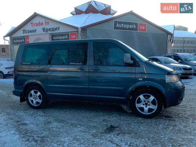 Серый Фольксваген Мультиван, объемом двигателя 2.46 л и пробегом 308 тыс. км за 12890 $, фото 3 на Automoto.ua