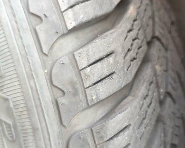 Сірий Фольксваген Мультиван, об'ємом двигуна 2.5 л та пробігом 170 тис. км за 16000 $, фото 4 на Automoto.ua