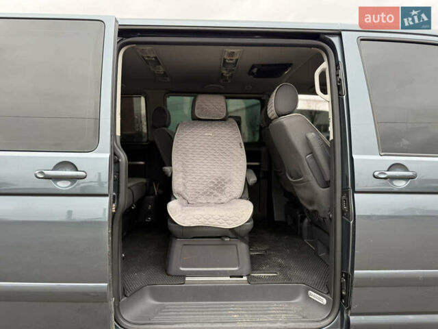 Сірий Фольксваген Мультиван, об'ємом двигуна 2.5 л та пробігом 320 тис. км за 13750 $, фото 10 на Automoto.ua