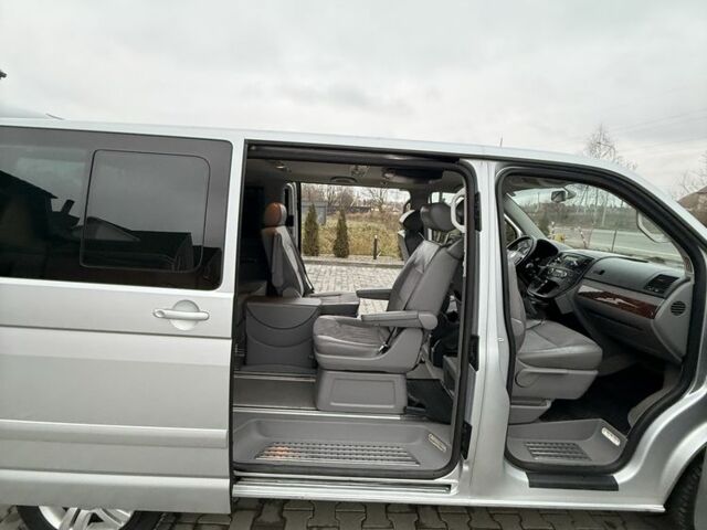 Сірий Фольксваген Мультиван, об'ємом двигуна 2.5 л та пробігом 356 тис. км за 12100 $, фото 15 на Automoto.ua