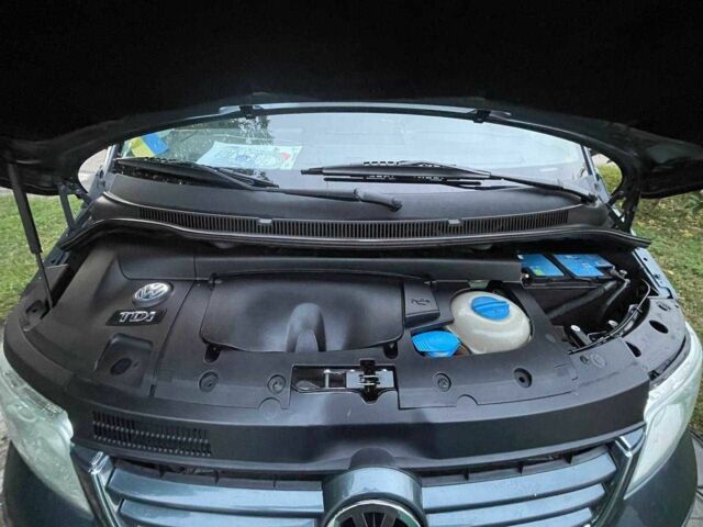 Сірий Фольксваген Мультиван, об'ємом двигуна 2.5 л та пробігом 330 тис. км за 16900 $, фото 8 на Automoto.ua