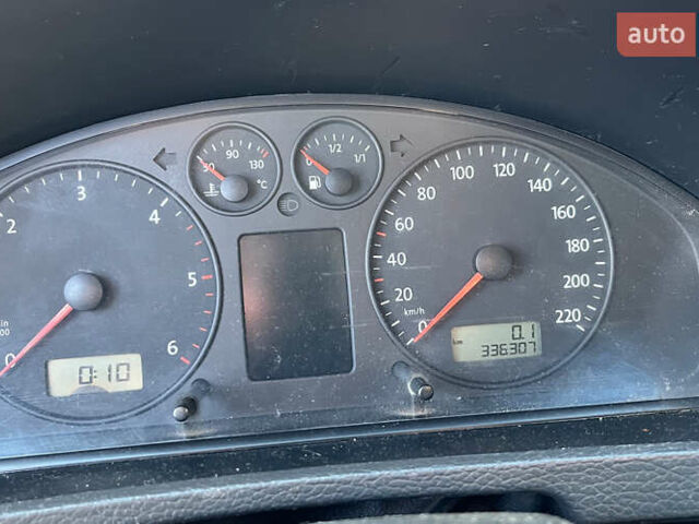 Серый Фольксваген Мультиван, объемом двигателя 2.46 л и пробегом 335 тыс. км за 10300 $, фото 13 на Automoto.ua