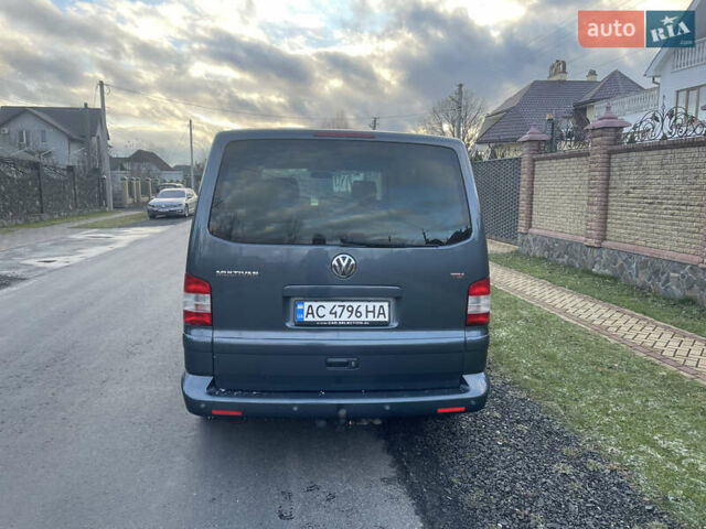 Сірий Фольксваген Мультиван, об'ємом двигуна 2.46 л та пробігом 257 тис. км за 12900 $, фото 11 на Automoto.ua