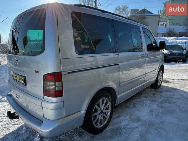 Серый Фольксваген Мультиван, объемом двигателя 2.46 л и пробегом 335 тыс. км за 10300 $, фото 6 на Automoto.ua