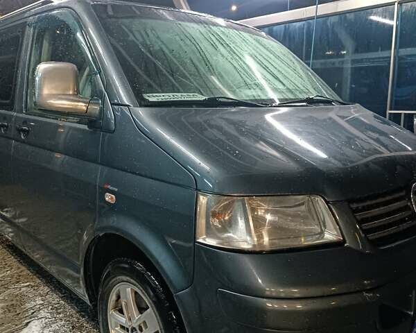 Сірий Фольксваген Мультиван, об'ємом двигуна 2.5 л та пробігом 450 тис. км за 8750 $, фото 5 на Automoto.ua