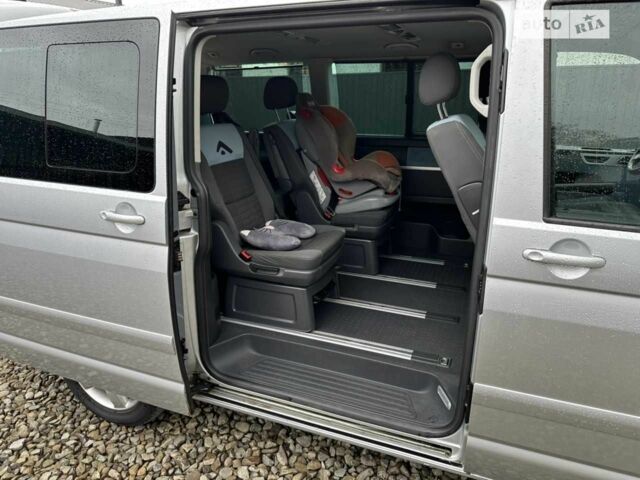 Сірий Фольксваген Мультиван, об'ємом двигуна 2.5 л та пробігом 316 тис. км за 14500 $, фото 9 на Automoto.ua