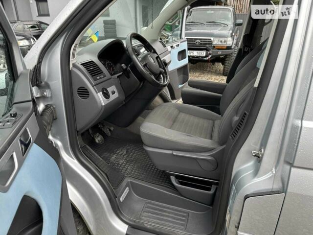 Сірий Фольксваген Мультиван, об'ємом двигуна 2.5 л та пробігом 316 тис. км за 14500 $, фото 7 на Automoto.ua