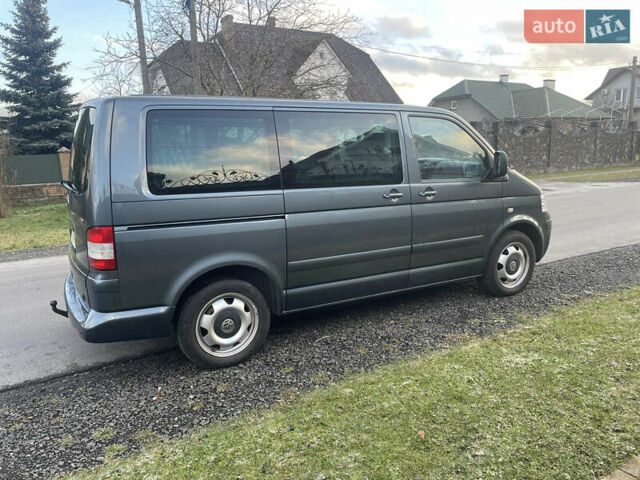 Сірий Фольксваген Мультиван, об'ємом двигуна 2.46 л та пробігом 257 тис. км за 12900 $, фото 9 на Automoto.ua