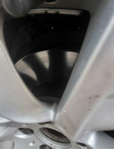 Серый Фольксваген Мультиван, объемом двигателя 2.5 л и пробегом 290 тыс. км за 6000 $, фото 17 на Automoto.ua