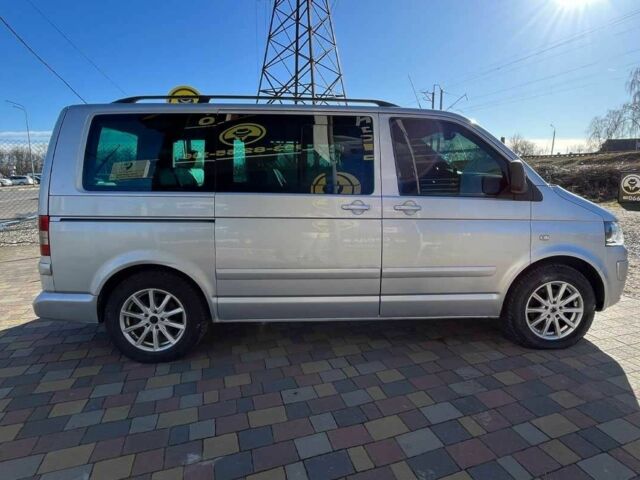 Сірий Фольксваген Мультиван, об'ємом двигуна 2.5 л та пробігом 335 тис. км за 10300 $, фото 7 на Automoto.ua