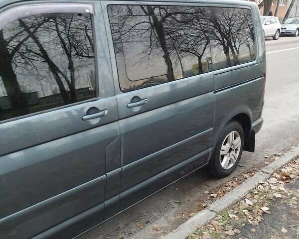 Серый Фольксваген Мультиван, объемом двигателя 2.46 л и пробегом 390 тыс. км за 11500 $, фото 14 на Automoto.ua