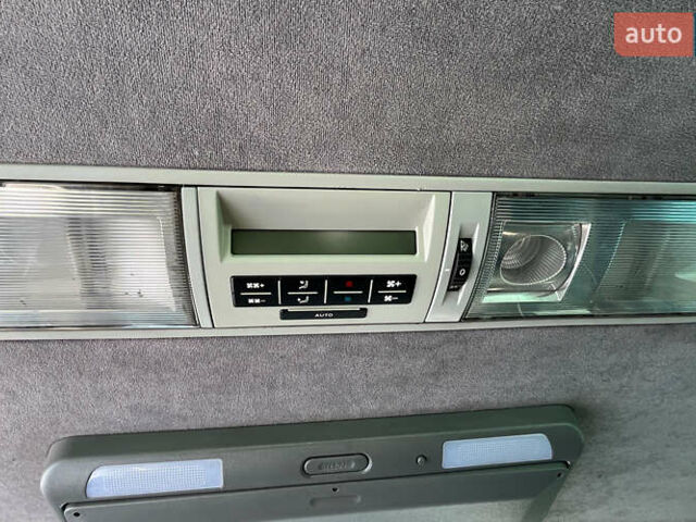 Серый Фольксваген Мультиван, объемом двигателя 2.46 л и пробегом 335 тыс. км за 10300 $, фото 15 на Automoto.ua