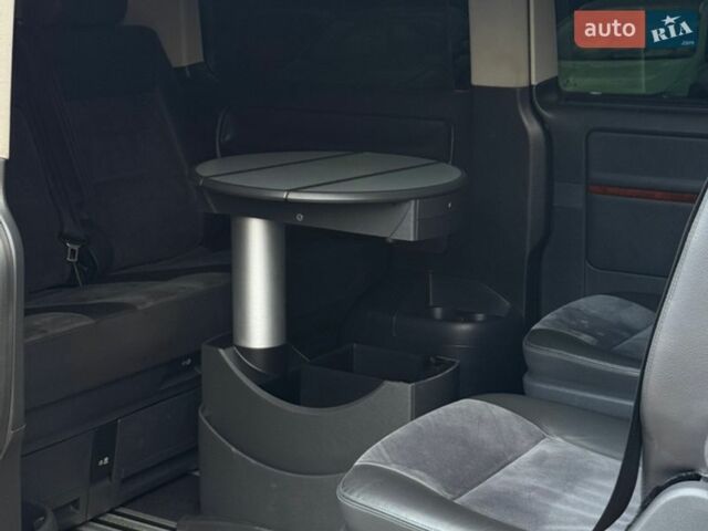 Сірий Фольксваген Мультиван, об'ємом двигуна 2.5 л та пробігом 340 тис. км за 12999 $, фото 13 на Automoto.ua