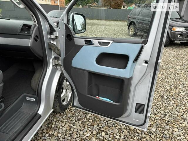 Сірий Фольксваген Мультиван, об'ємом двигуна 2.5 л та пробігом 316 тис. км за 14500 $, фото 10 на Automoto.ua