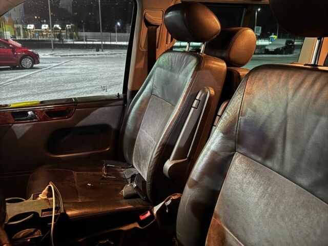 Сірий Фольксваген Мультиван, об'ємом двигуна 2.5 л та пробігом 320 тис. км за 11300 $, фото 8 на Automoto.ua