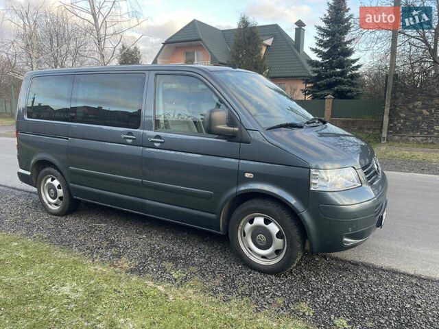 Сірий Фольксваген Мультиван, об'ємом двигуна 2.46 л та пробігом 257 тис. км за 12900 $, фото 6 на Automoto.ua