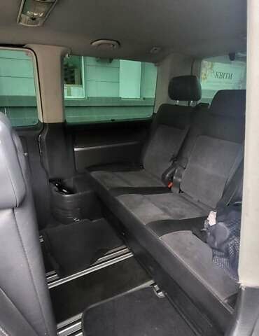 Серый Фольксваген Мультиван, объемом двигателя 2.5 л и пробегом 290 тыс. км за 6000 $, фото 12 на Automoto.ua