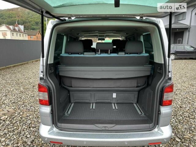 Сірий Фольксваген Мультиван, об'ємом двигуна 2.5 л та пробігом 316 тис. км за 14500 $, фото 5 на Automoto.ua