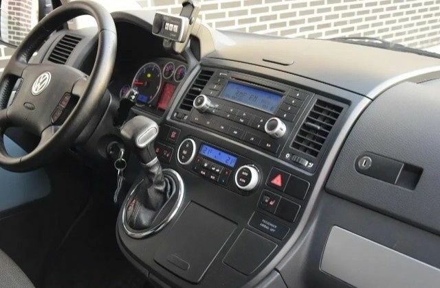 Сірий Фольксваген Мультиван, об'ємом двигуна 2.5 л та пробігом 230 тис. км за 7900 $, фото 7 на Automoto.ua