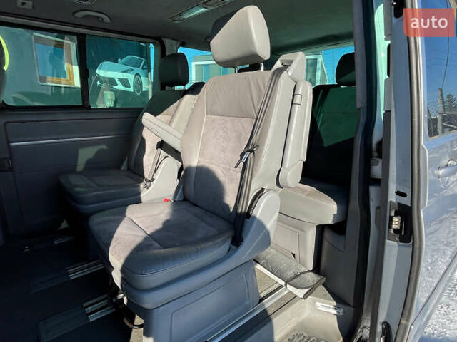 Серый Фольксваген Мультиван, объемом двигателя 2.46 л и пробегом 335 тыс. км за 10300 $, фото 19 на Automoto.ua